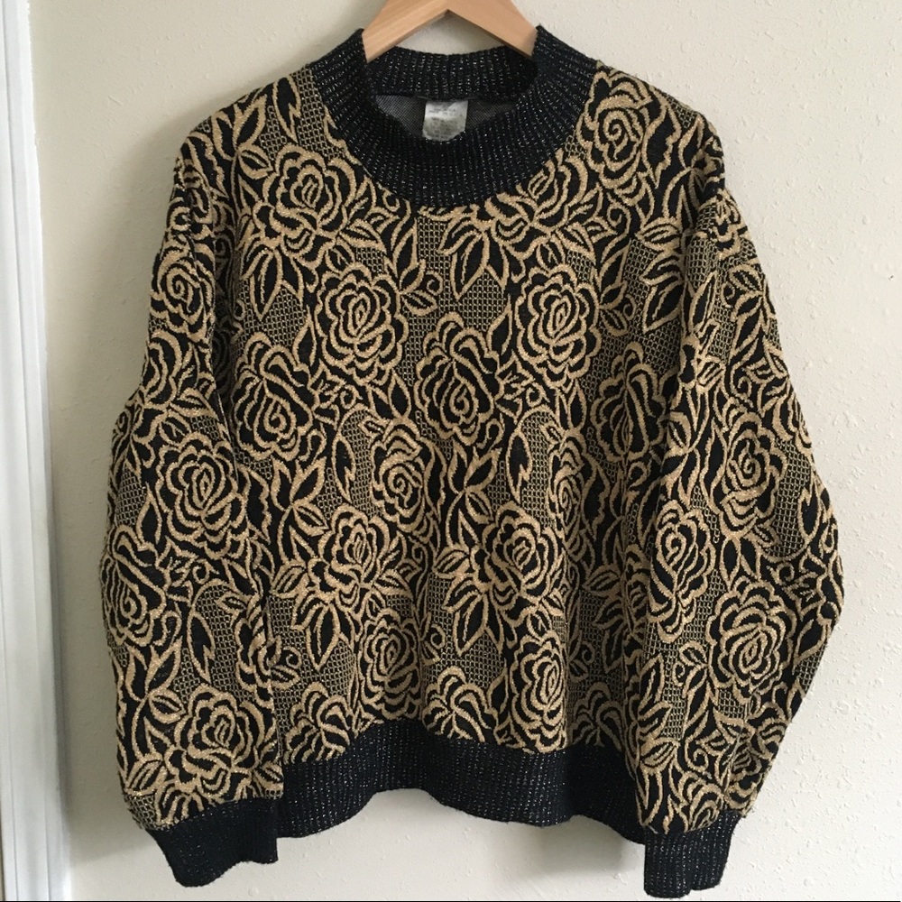 ❤️Vintage Cliche Metallic Gold & Black Medium Top